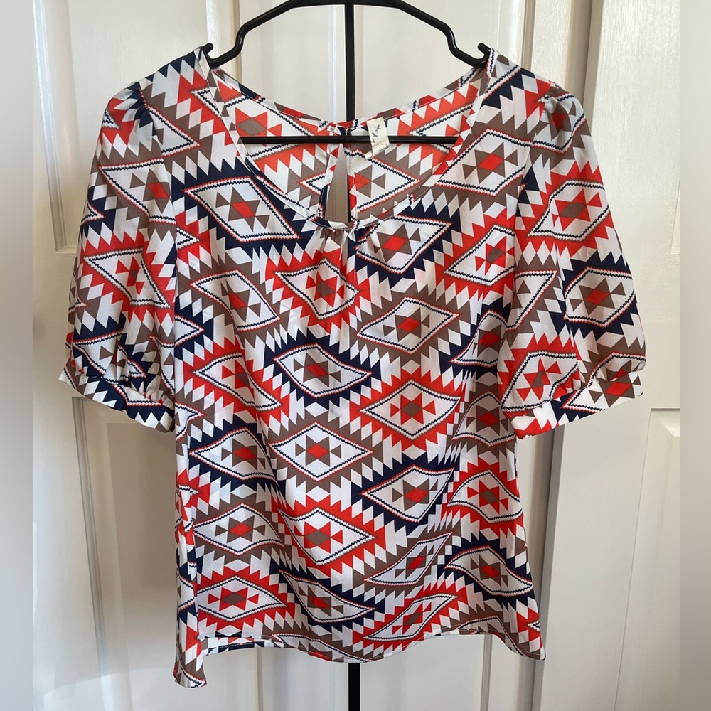 Forever 21 Geometric Patterned Top